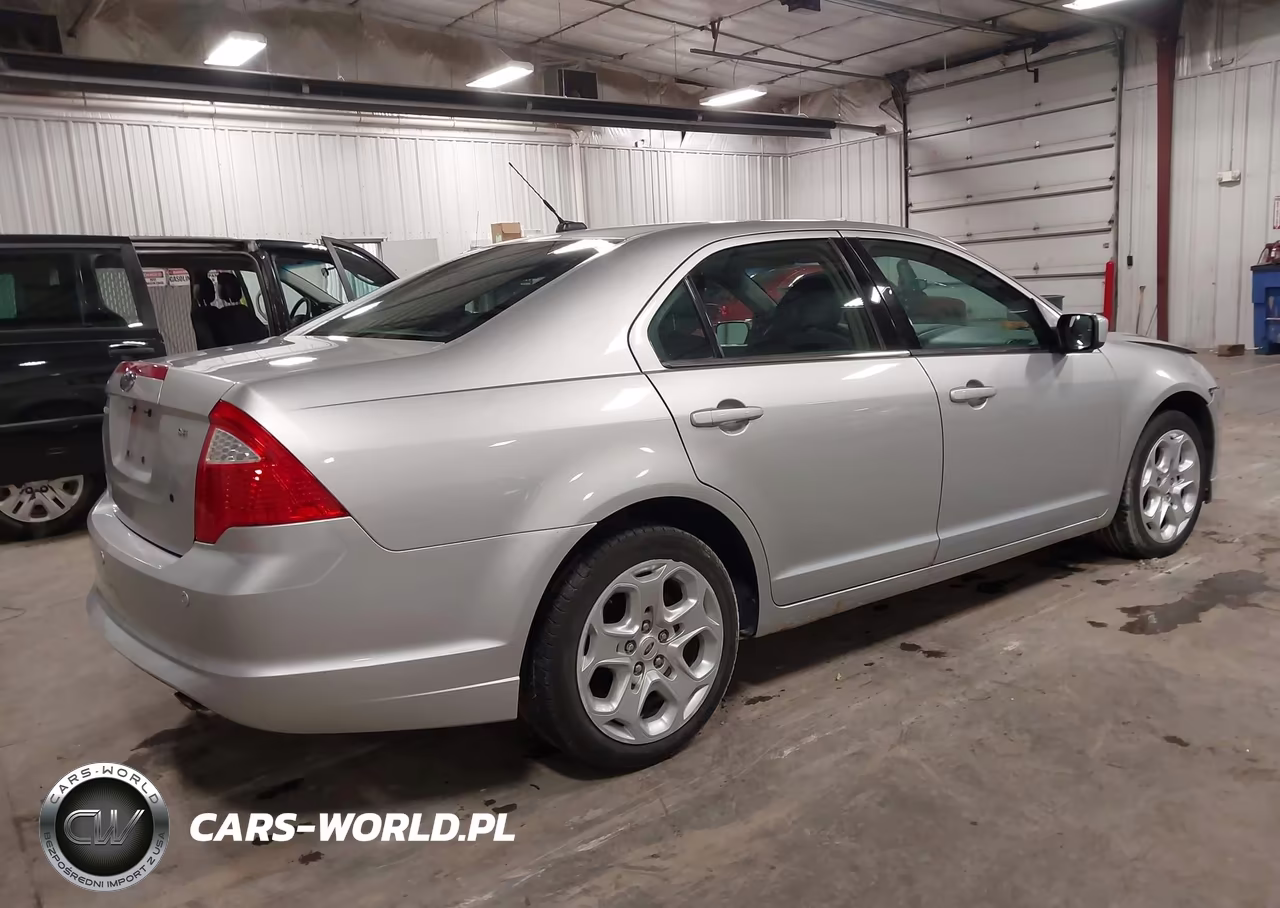 2010 Ford Fusion Se VIN:3FAHP0HA9AR105638 - 4