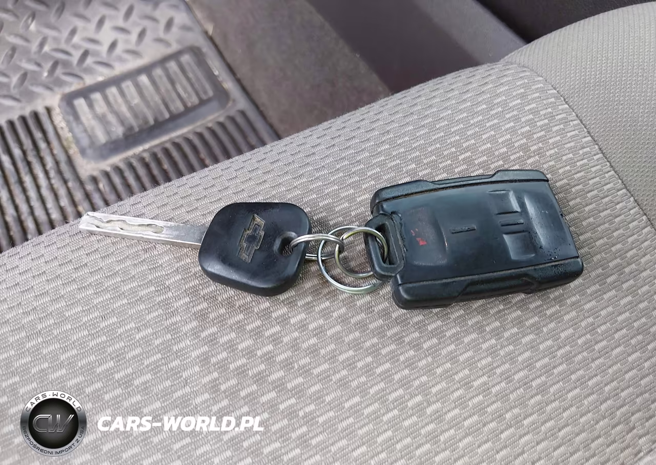 2018 Chevrolet Silverado 1500 1Lt VIN:3GCUKREC5JG176493 - 11