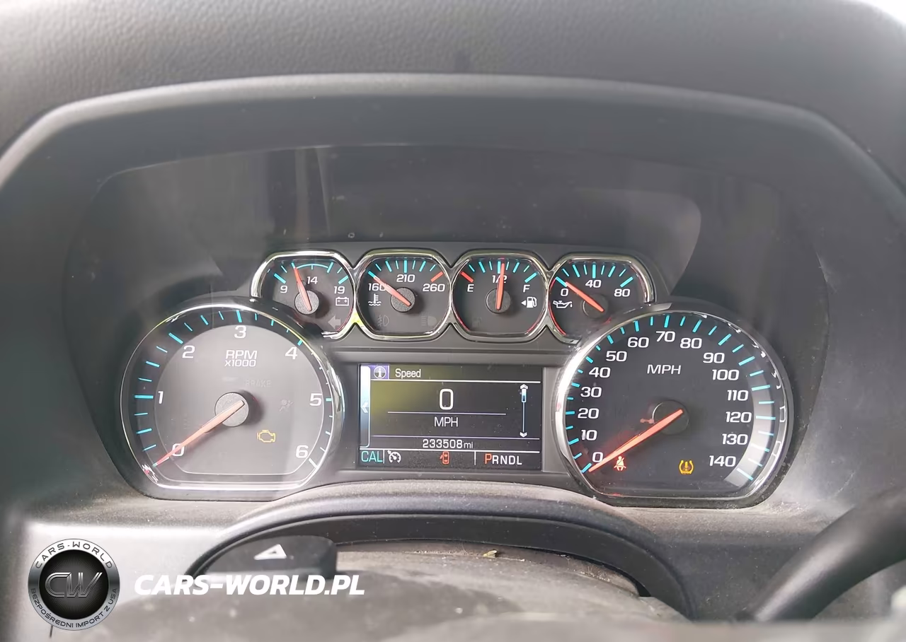 2018 Chevrolet Silverado 1500 1Lt VIN:3GCUKREC5JG176493 - 7