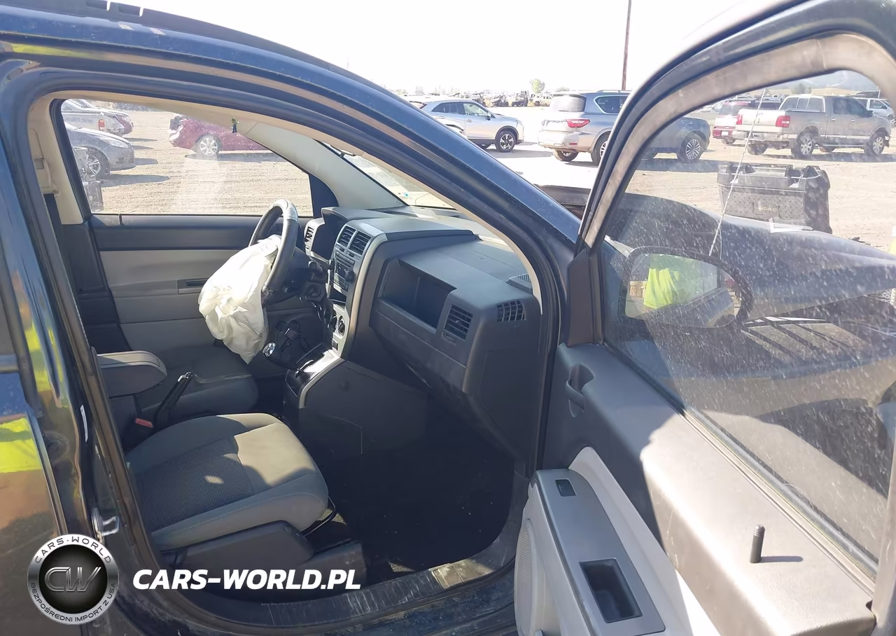 2007 Jeep Compass Sport VIN:1J8FF47W17D256766 - 5