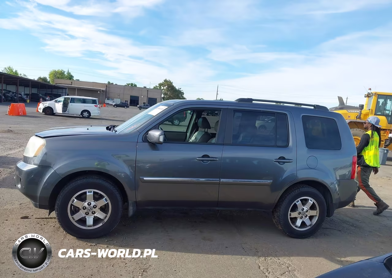 2011 Honda Pilot Touring VIN:5FNYF3H90BB027032 - 14