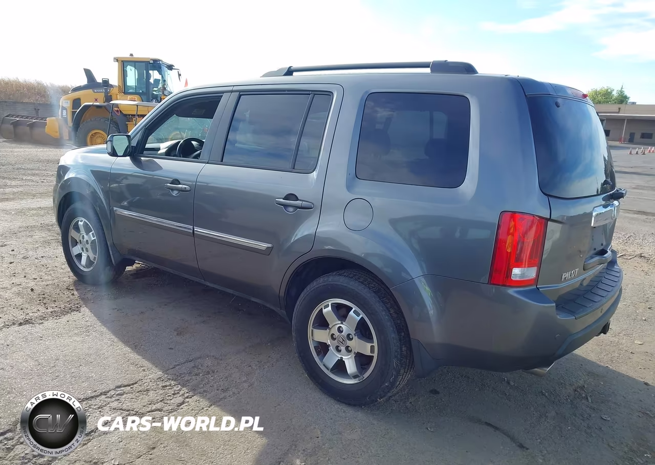 2011 Honda Pilot Touring VIN:5FNYF3H90BB027032 - 3