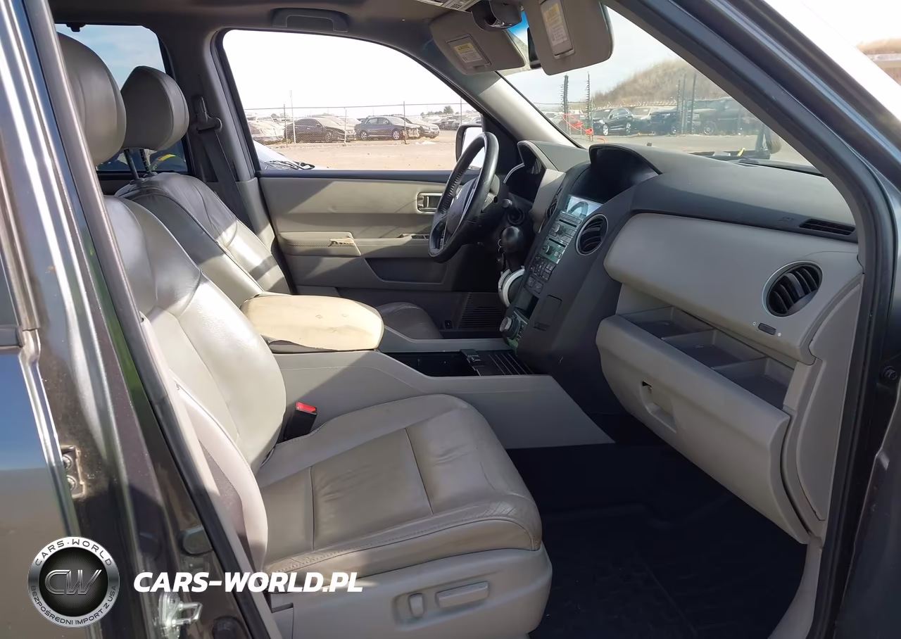 2011 Honda Pilot Touring VIN:5FNYF3H90BB027032 - 5