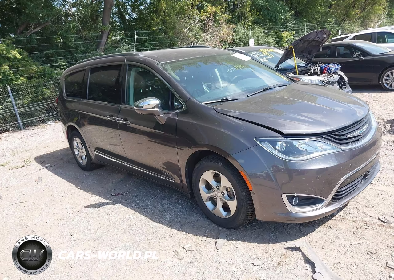2017 Chrysler Pacifica Hybrid Platinum