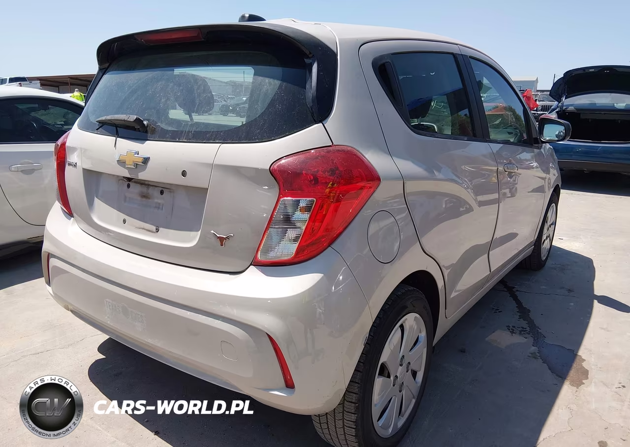 2018 Chevrolet Spark Ls Cvt VIN:KL8CB6SA6JC482336 - 4