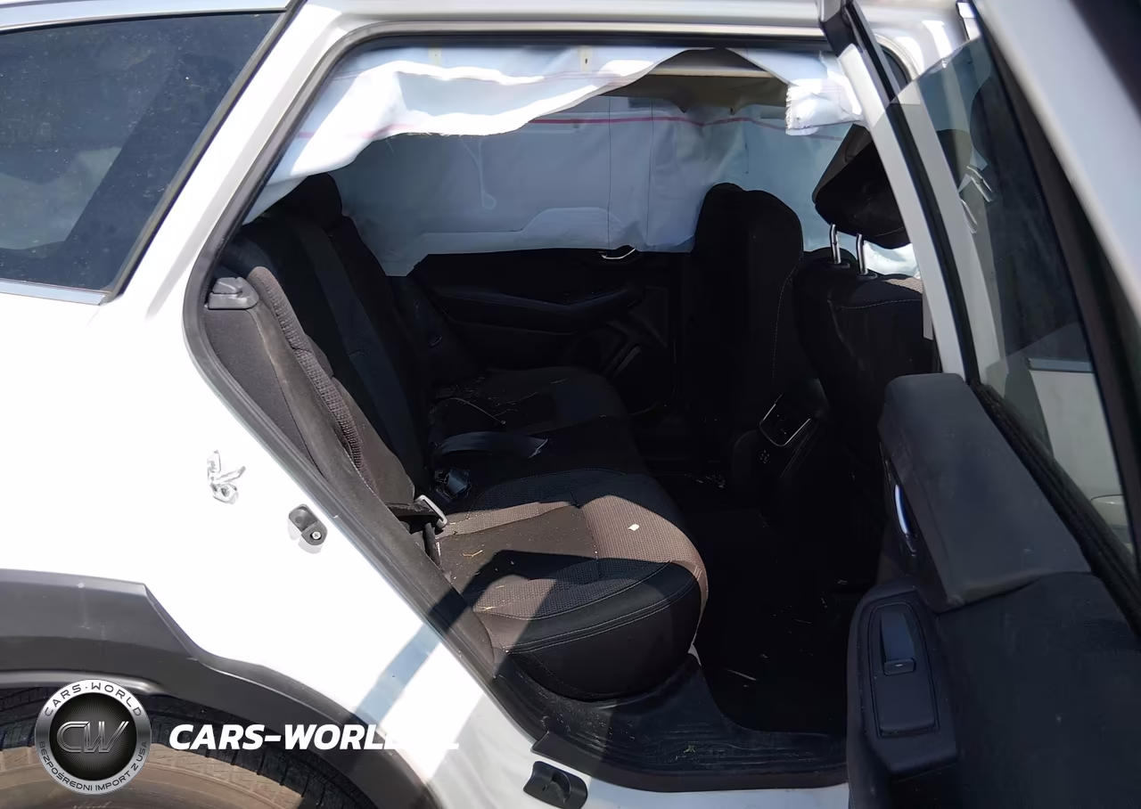 2025 Subaru Outback Premium VIN:4S4BTAFC8S3177335 - 8