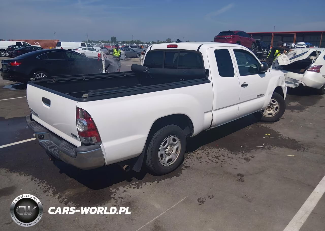 2014 Toyota Tacoma VIN:5TFTX4CNXEX043489 - 4