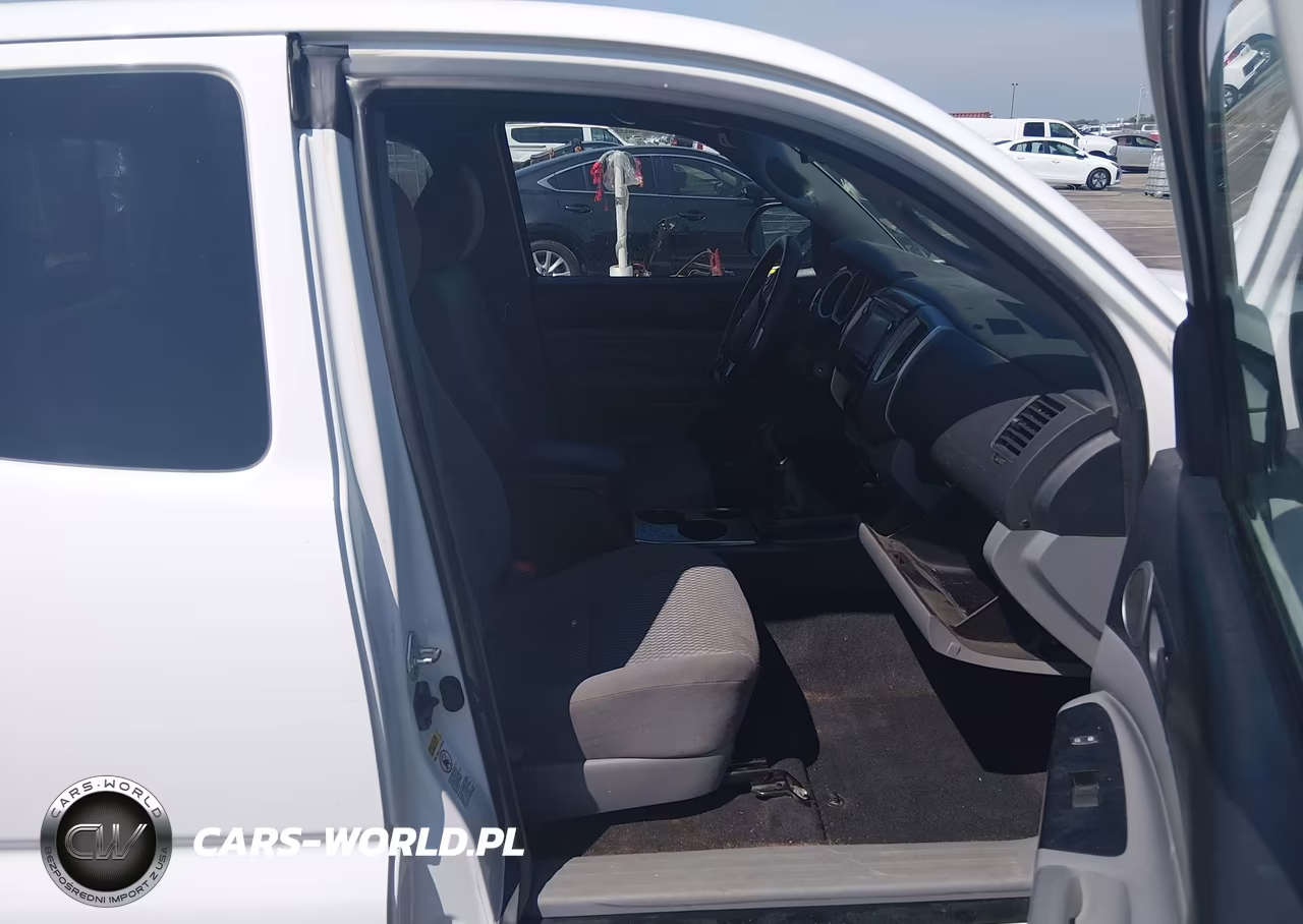 2014 Toyota Tacoma VIN:5TFTX4CNXEX043489 - 5