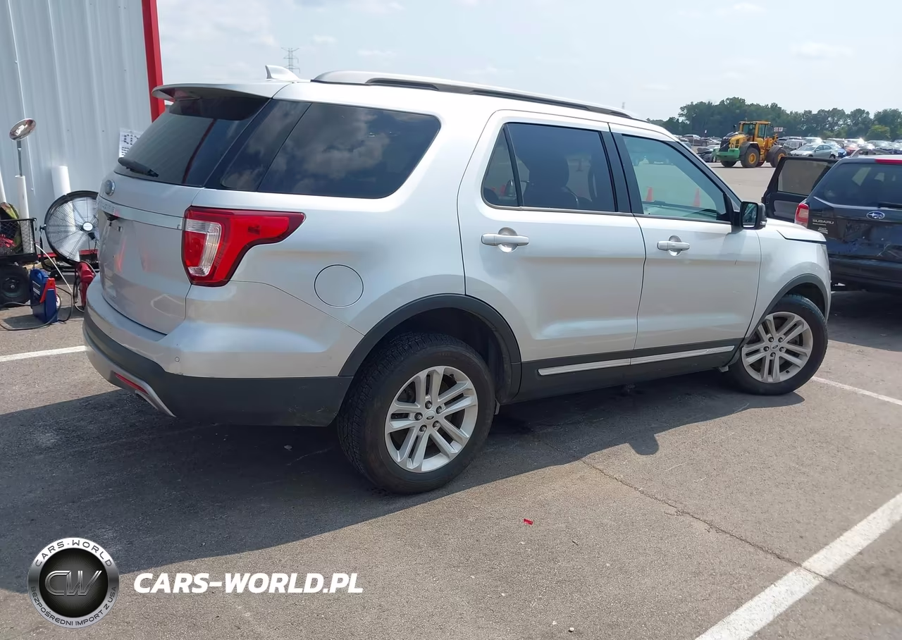 2017 Ford Explorer Xlt VIN:1FM5K7D86HGB59516 - 4