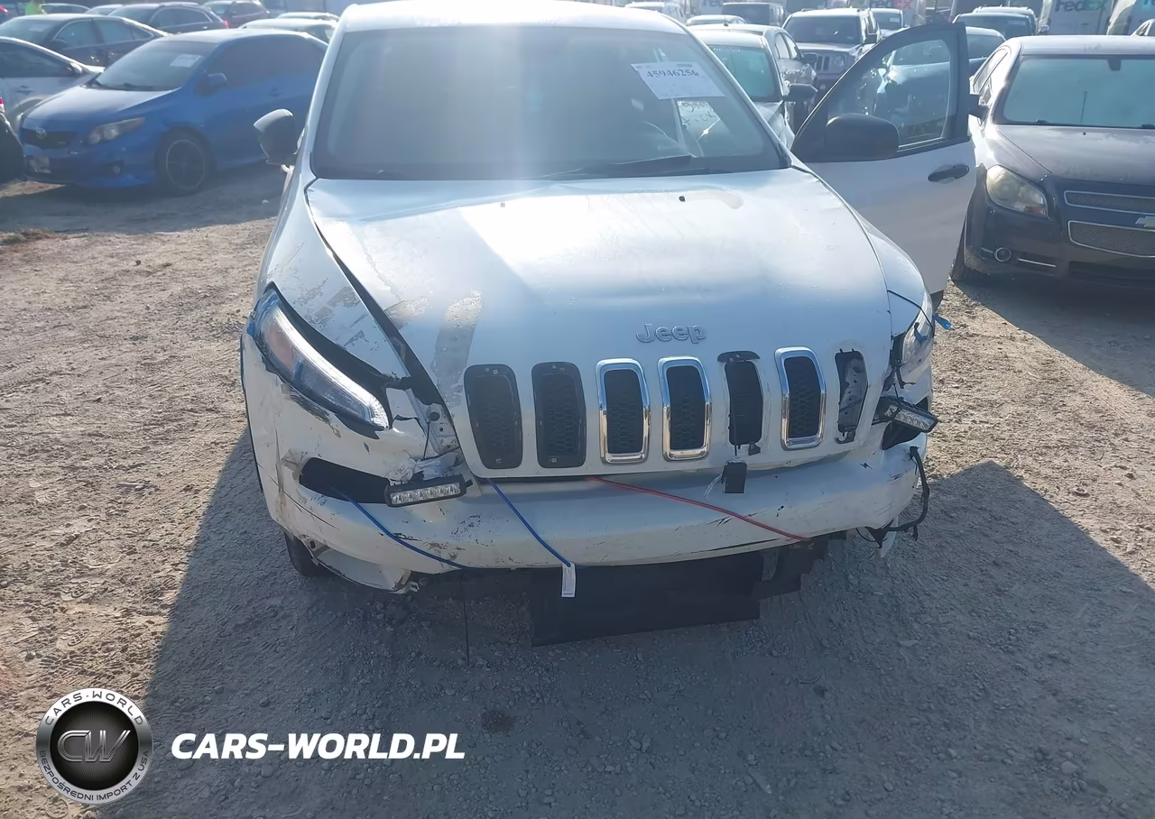2015 Jeep Cherokee Sport VIN:1C4PJLAB6FW676715 - 6