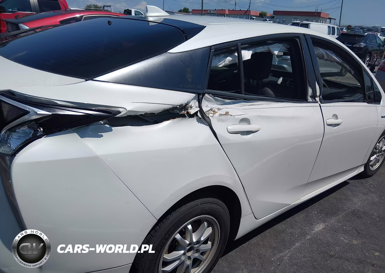 2016 Toyota Prius Three VIN:JTDKARFU1G3017595 - 6