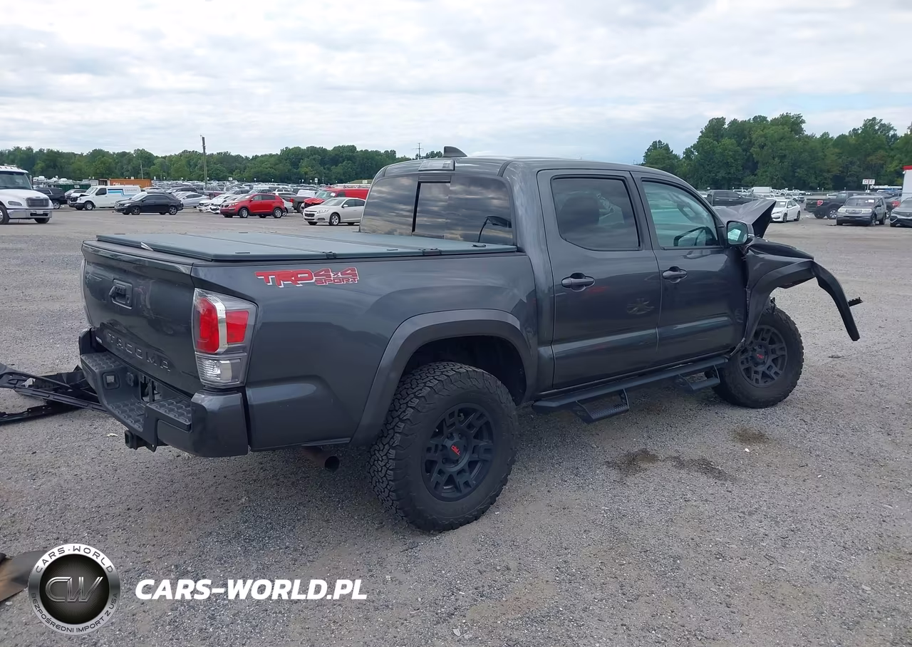 2021 Toyota Tacoma Trd Sport VIN:3TMCZ5AN8MM440593 - 4