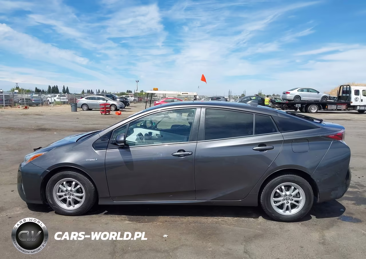 2017 Toyota Prius Four VIN:JTDKARFU9H3543717 - 14