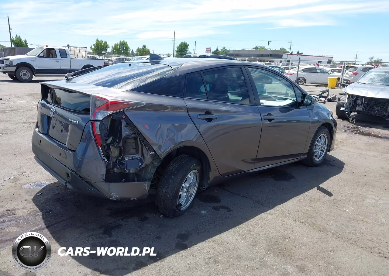 2017 Toyota Prius Four VIN:JTDKARFU9H3543717 - 4