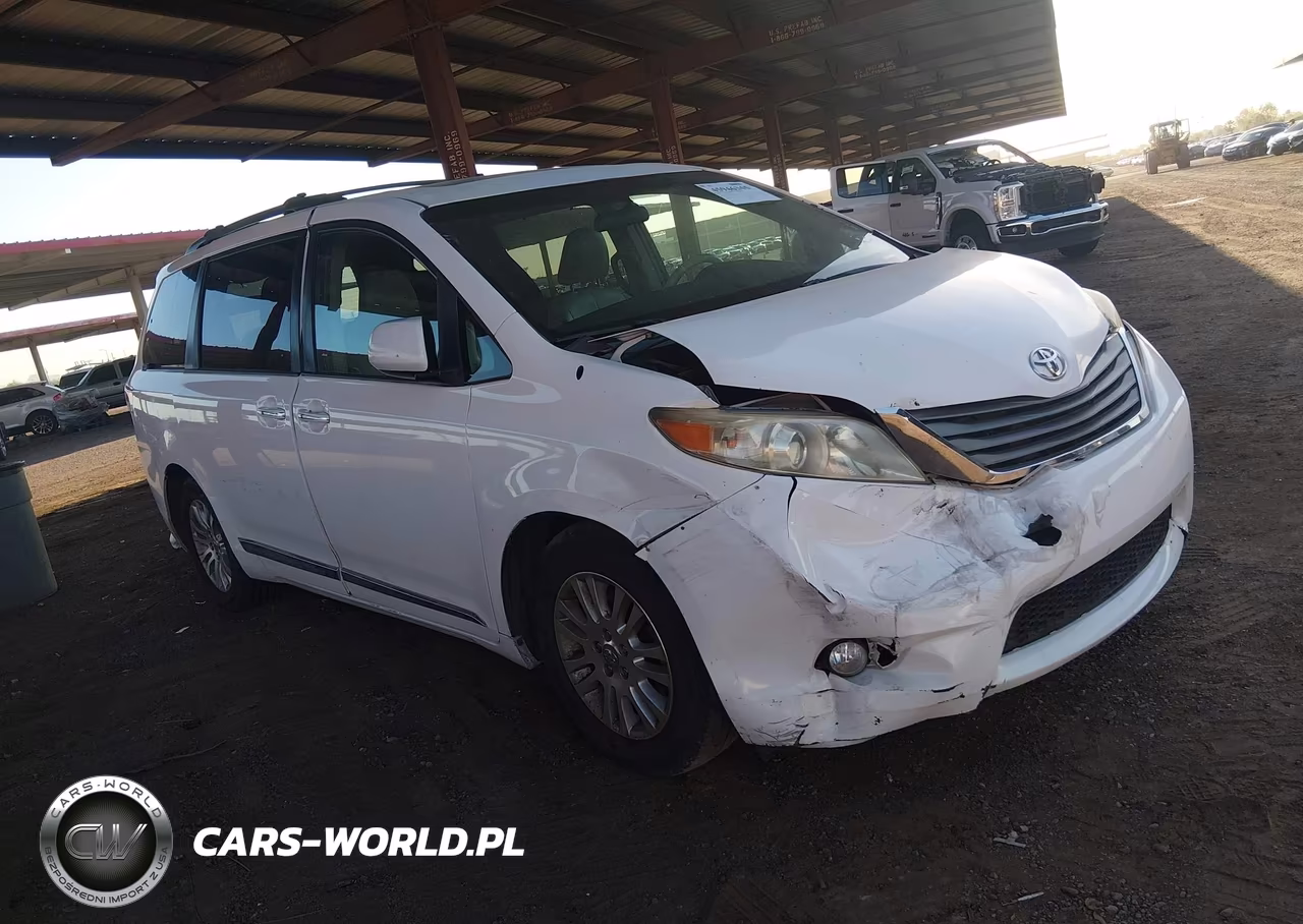 2012 Toyota Sienna Xle V6 8 Passenger