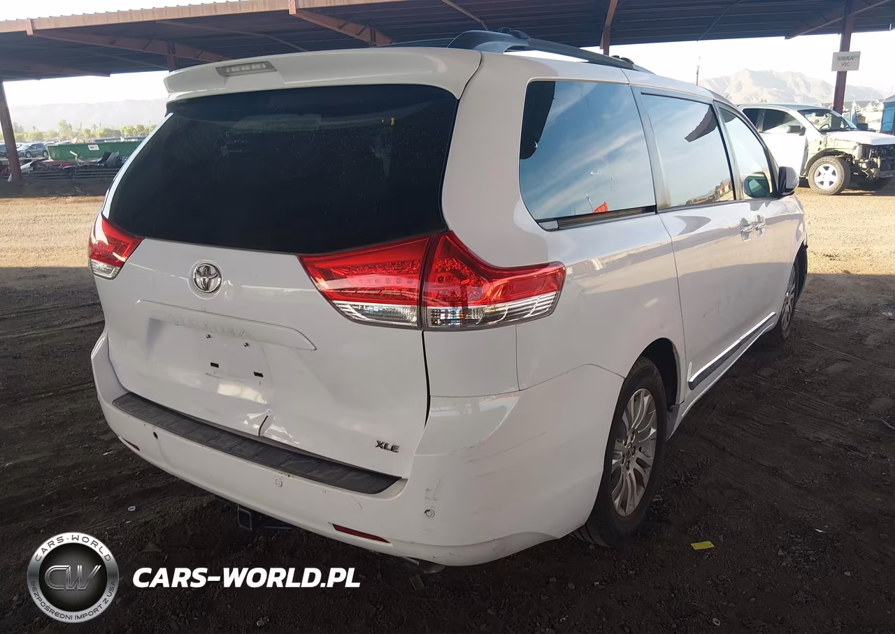 2012 Toyota Sienna Xle V6 8 Passenger VIN:5TDYK3DC4CS254993 - 4