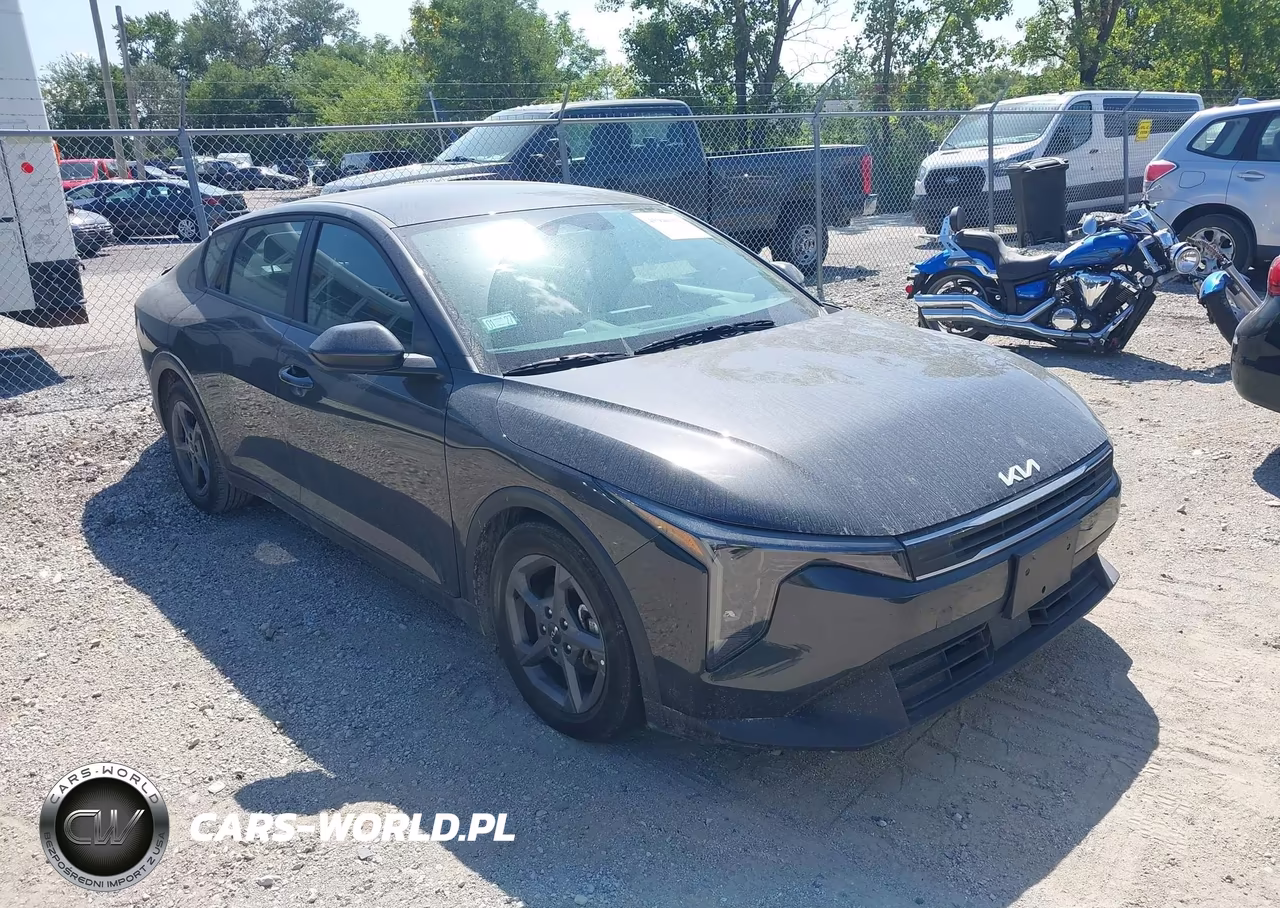 2025 Kia K4 Lxs