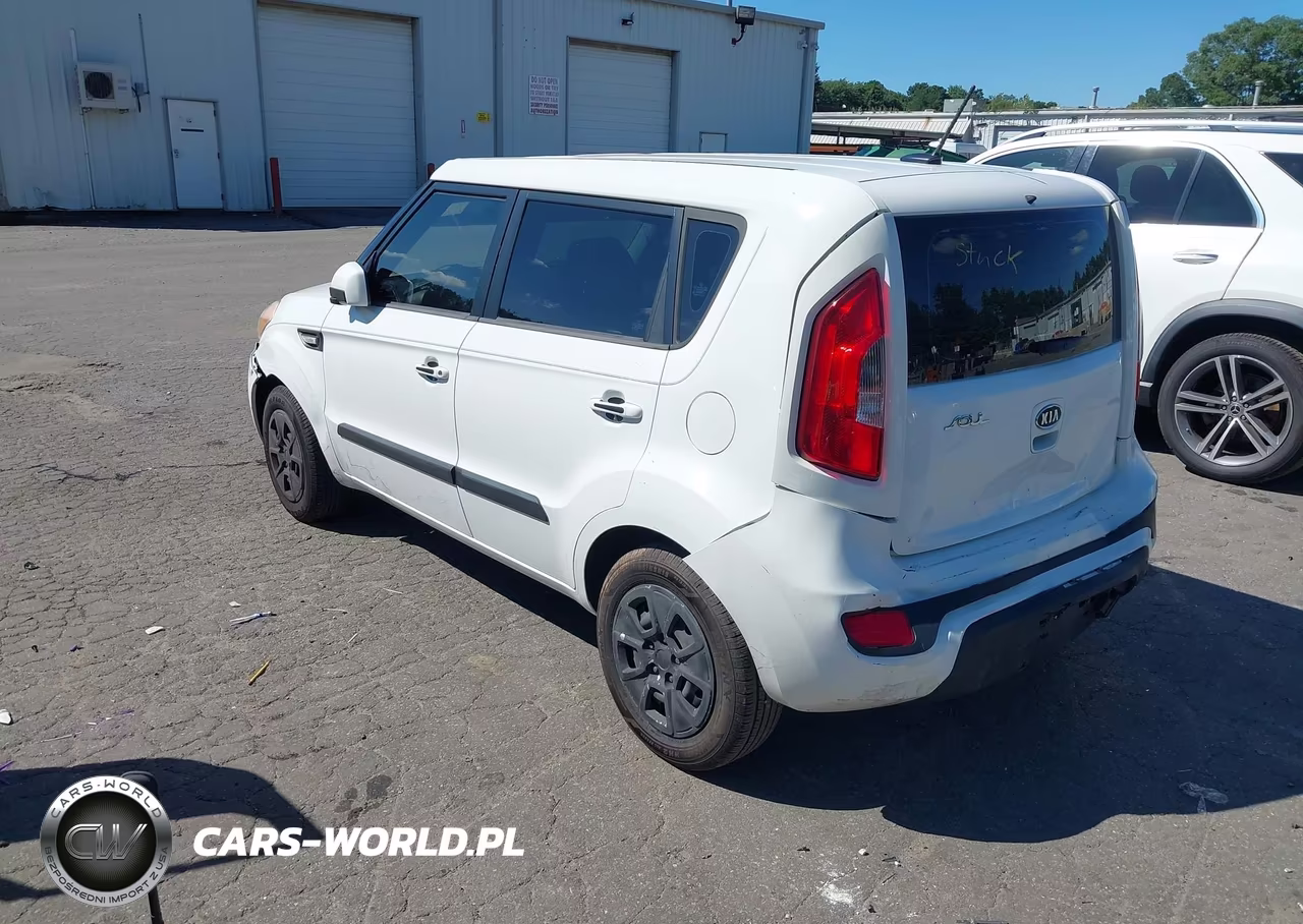 2012 Kia Soul VIN:KNDJT2A50C7389817 - 3