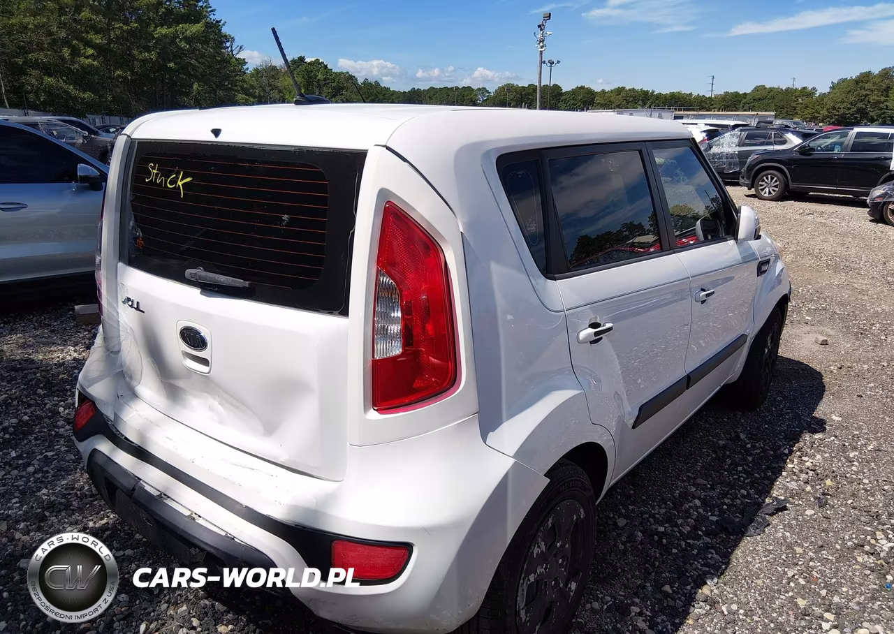 2012 Kia Soul VIN:KNDJT2A50C7389817 - 4