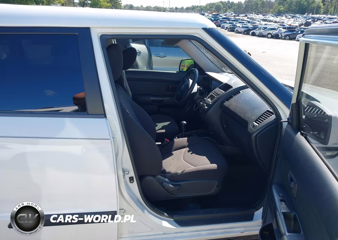 2012 Kia Soul VIN:KNDJT2A50C7389817 - 5