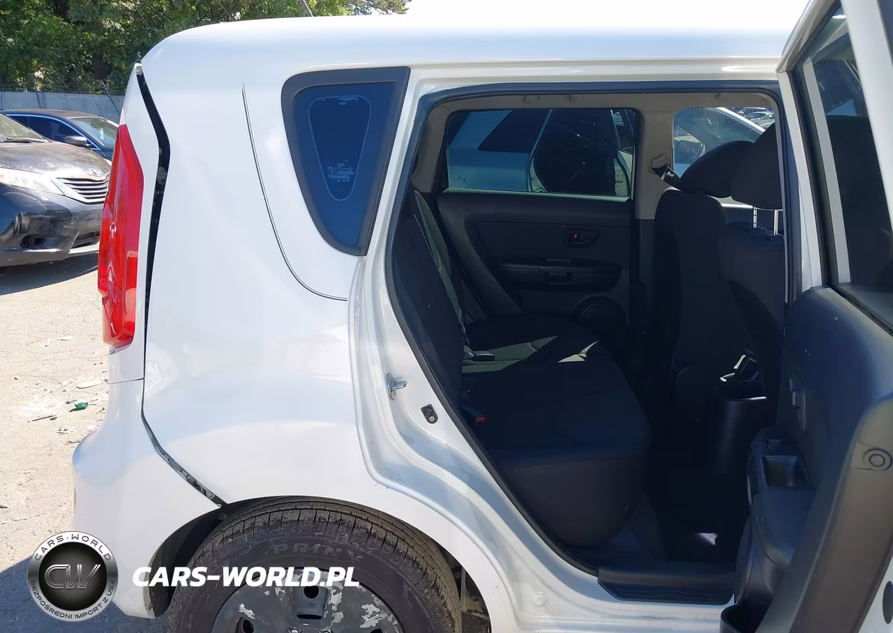 2012 Kia Soul VIN:KNDJT2A50C7389817 - 8