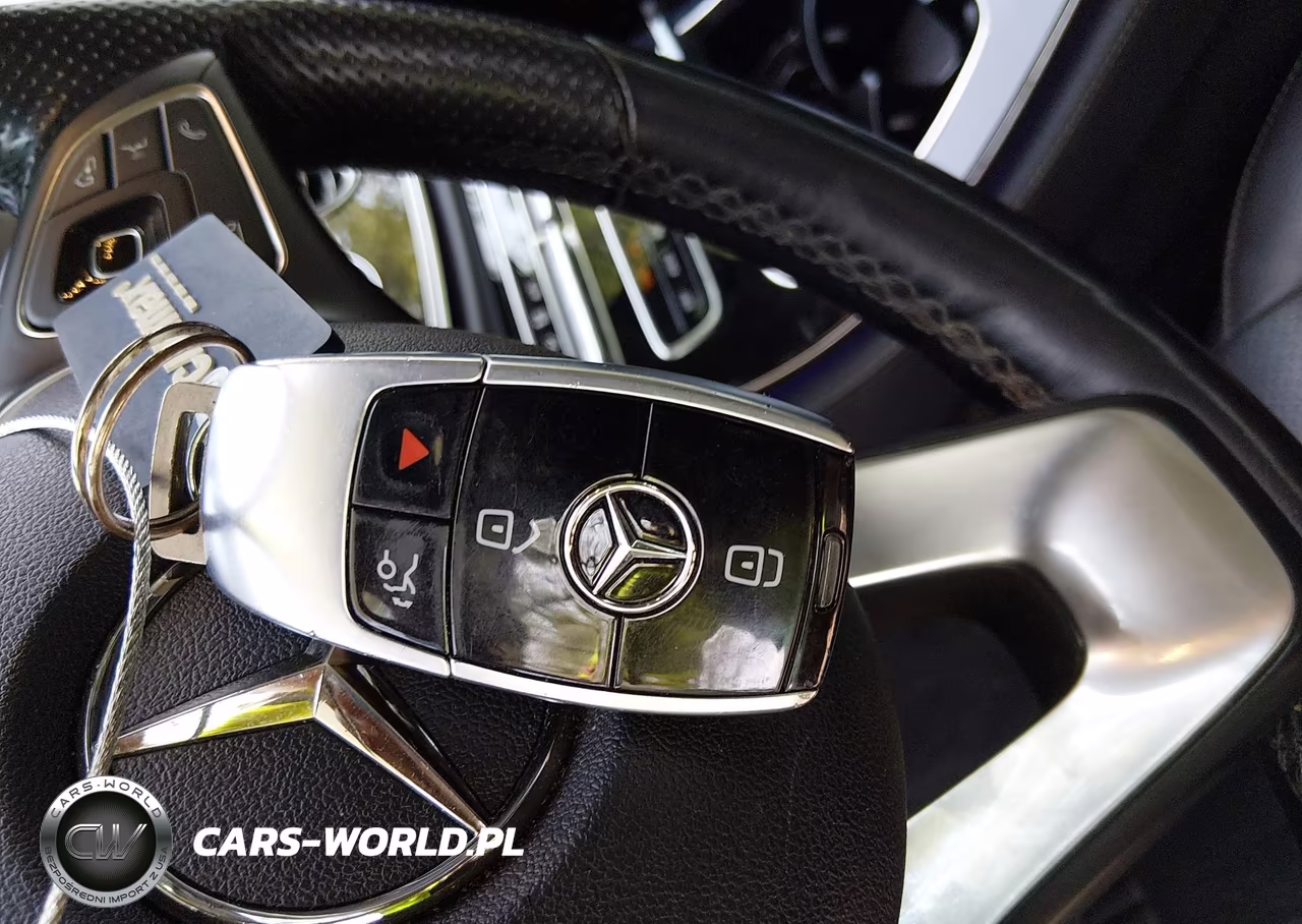 2018 Mercedes-Benz E 300 VIN:WDDZF4JB9JA480408 - 11