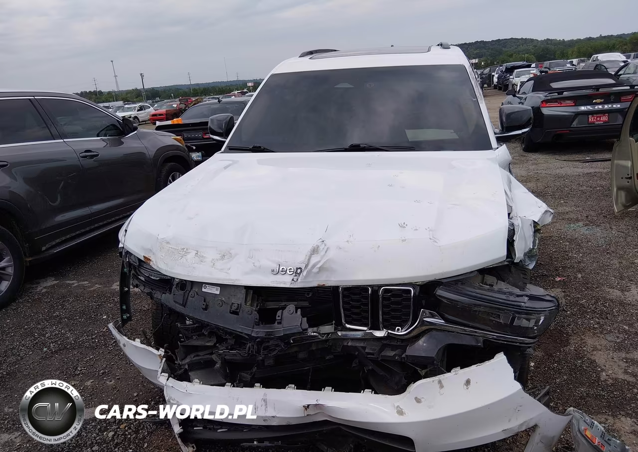 2021 Jeep Grand Cherokee L Limited 4X4 VIN:1C4RJKBG0M8108412 - 13