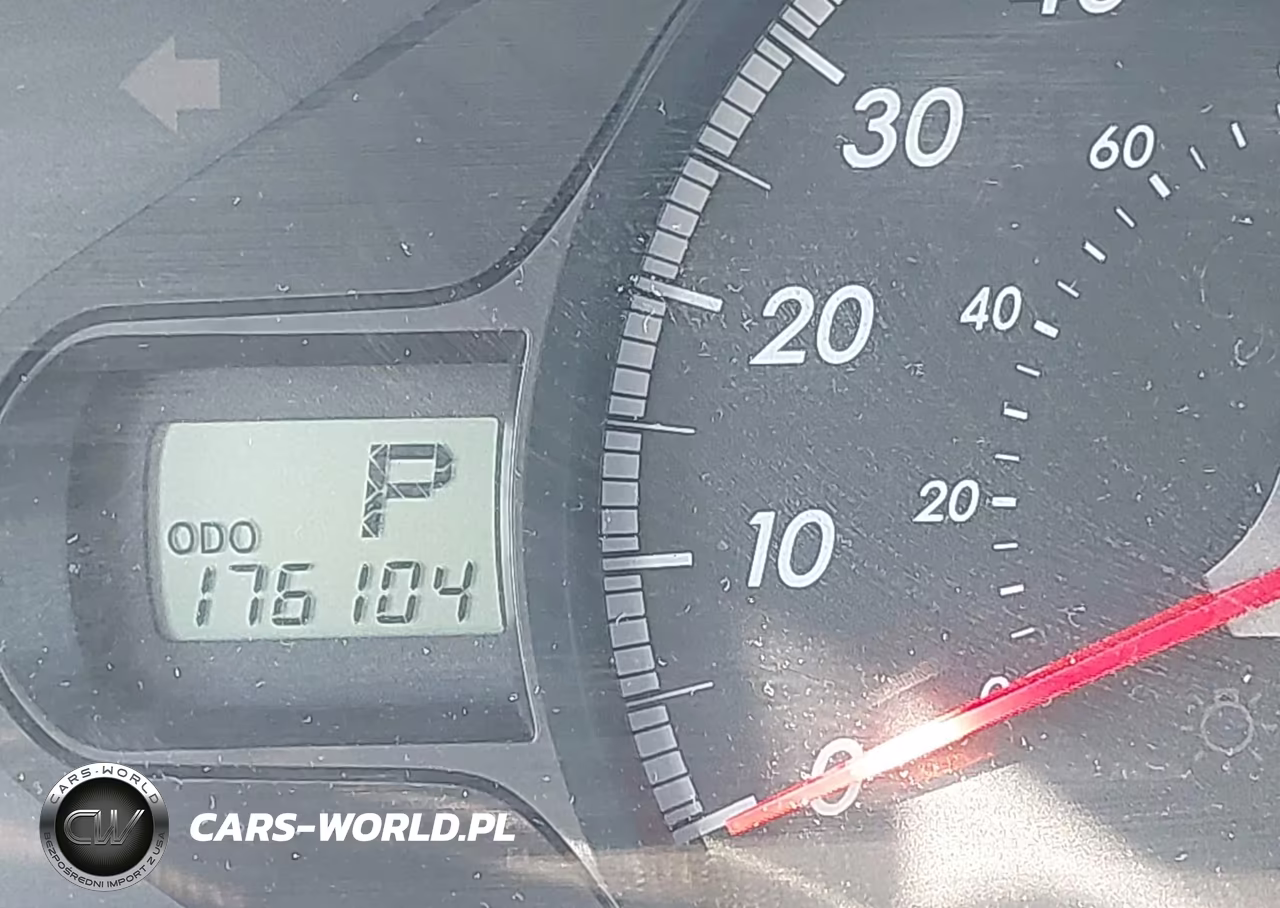 2013 Toyota Sienna Le V6 8 Passenger VIN:5TDKK3DC9DS321093 - 15
