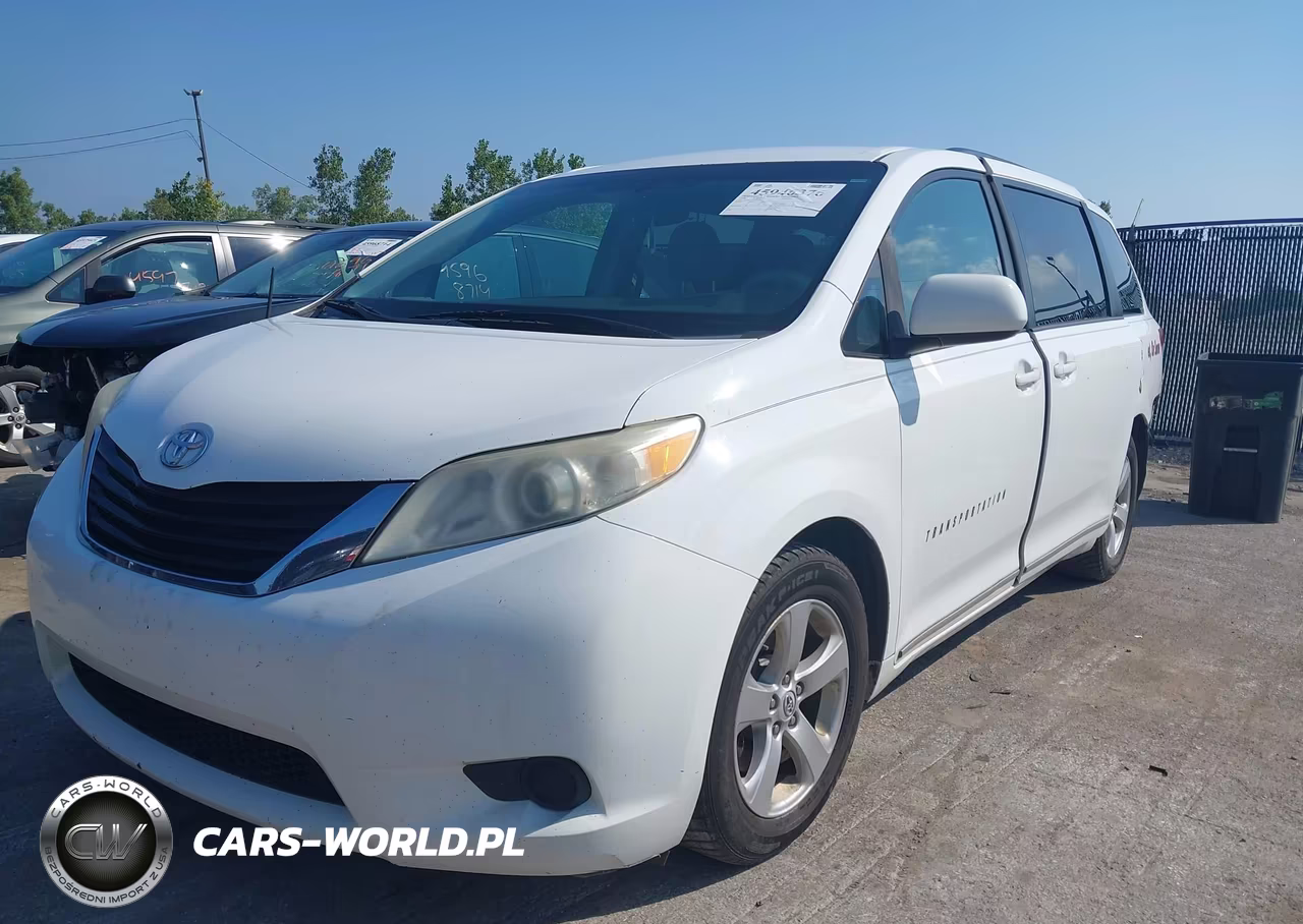 2013 Toyota Sienna Le V6 8 Passenger VIN:5TDKK3DC9DS321093 - 2