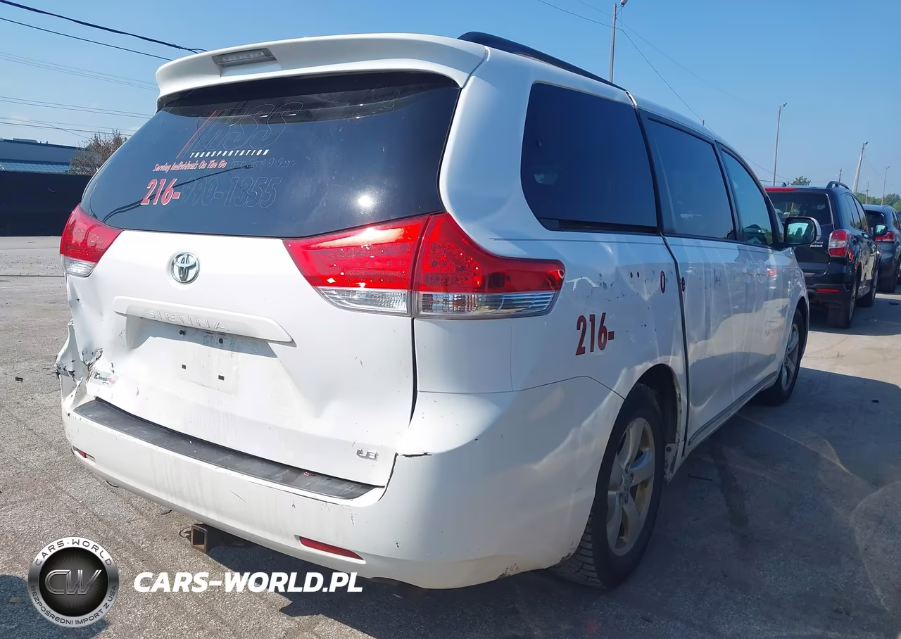 2013 Toyota Sienna Le V6 8 Passenger VIN:5TDKK3DC9DS321093 - 4