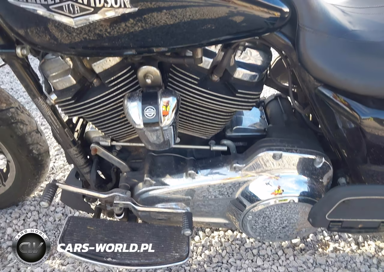 2019 Harley-Davidson Flhr VIN:1HD1FBC11KB617870 - 9
