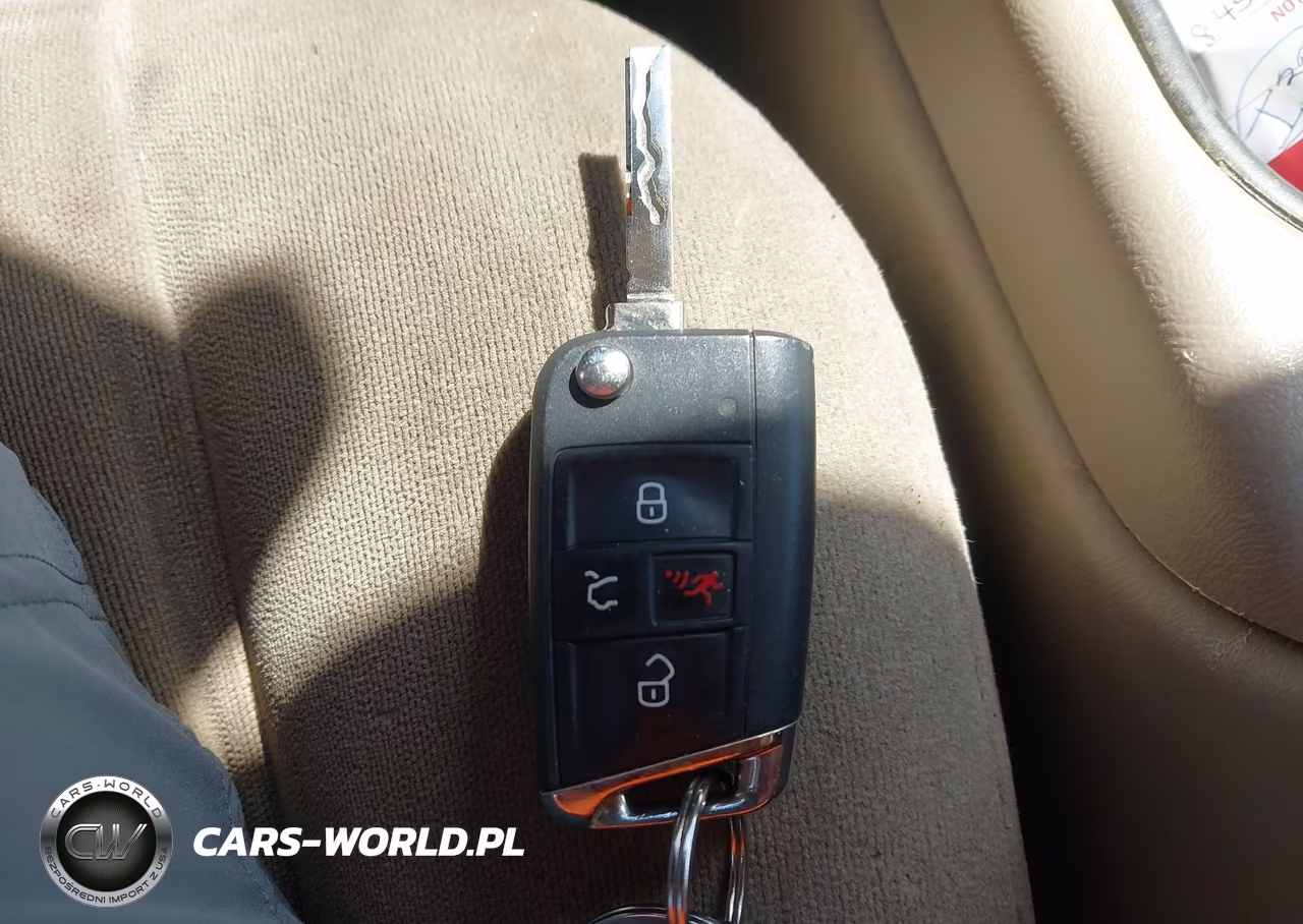 2020 Volkswagen Tiguan VIN:3VV3B7AX6LM161824 - 11