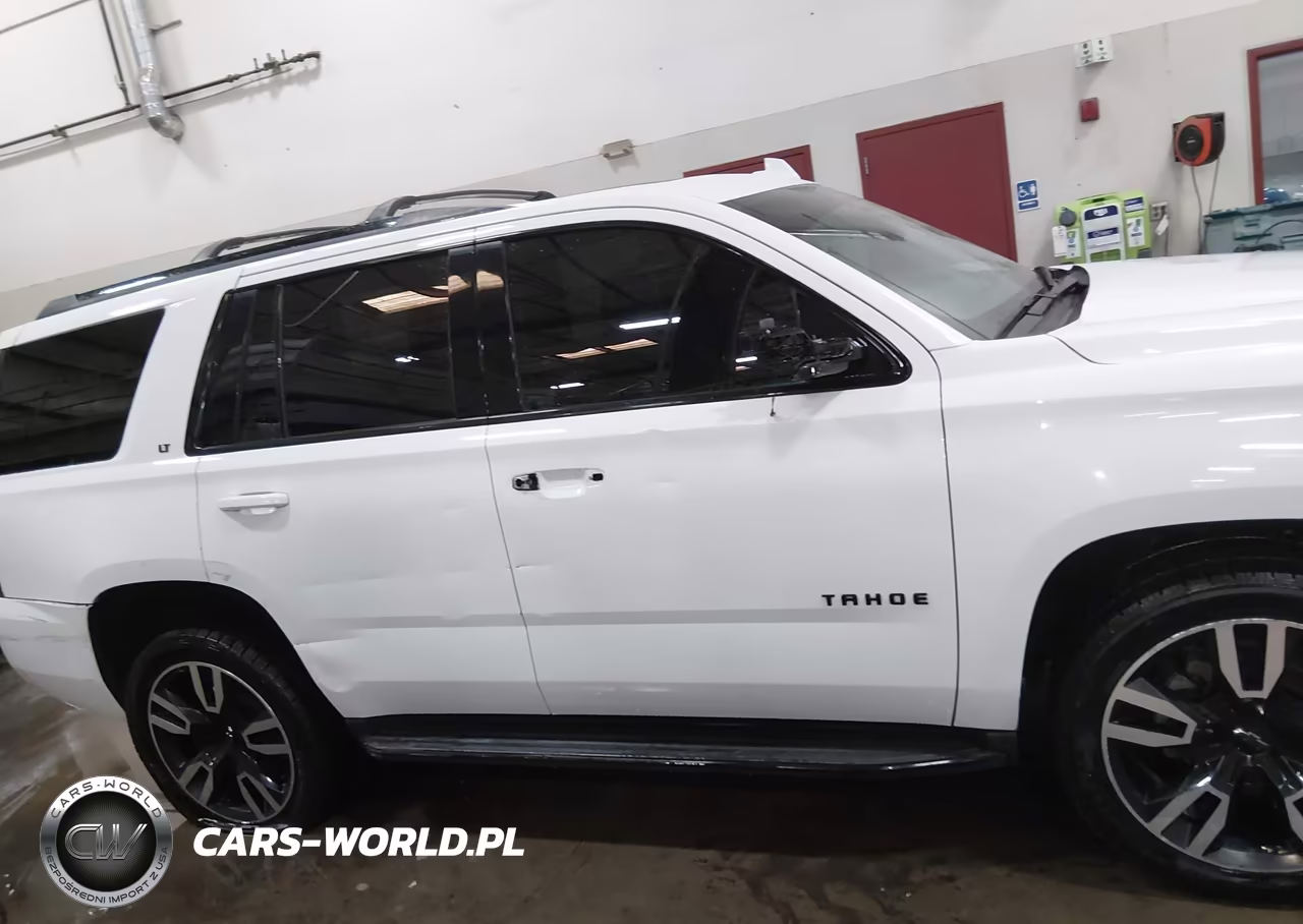 2018 Chevrolet Tahoe Lt VIN:1GNSKBKC8JR322220 - 13