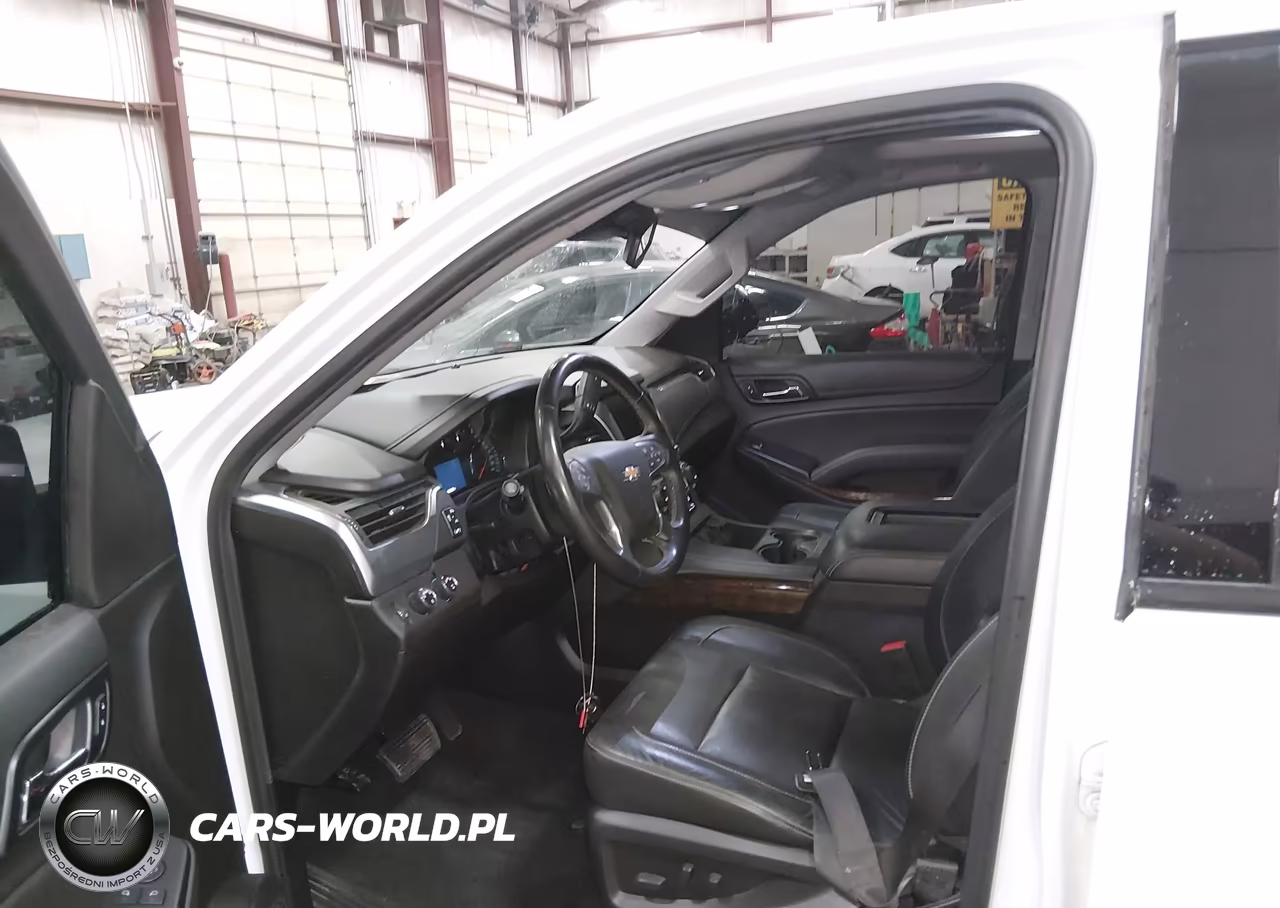 2018 Chevrolet Tahoe Lt VIN:1GNSKBKC8JR322220 - 5