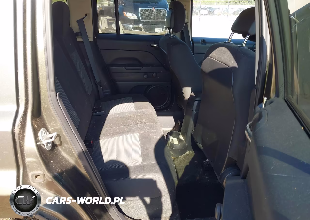 2016 Jeep Patriot Sport VIN:1C4NJRBB1GD512049 - 8