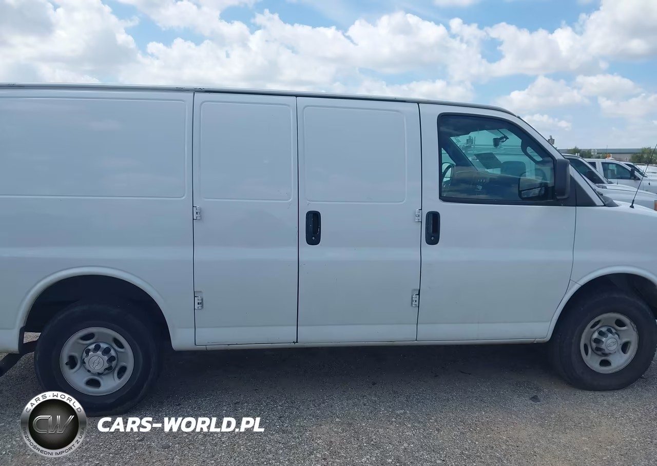 2017 Chevrolet Express 2500 Work Van VIN:1GCWGAFF0H1305432 - 13