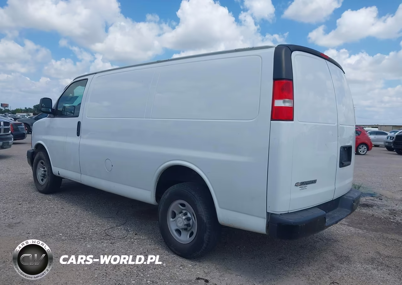 2017 Chevrolet Express 2500 Work Van VIN:1GCWGAFF0H1305432 - 3