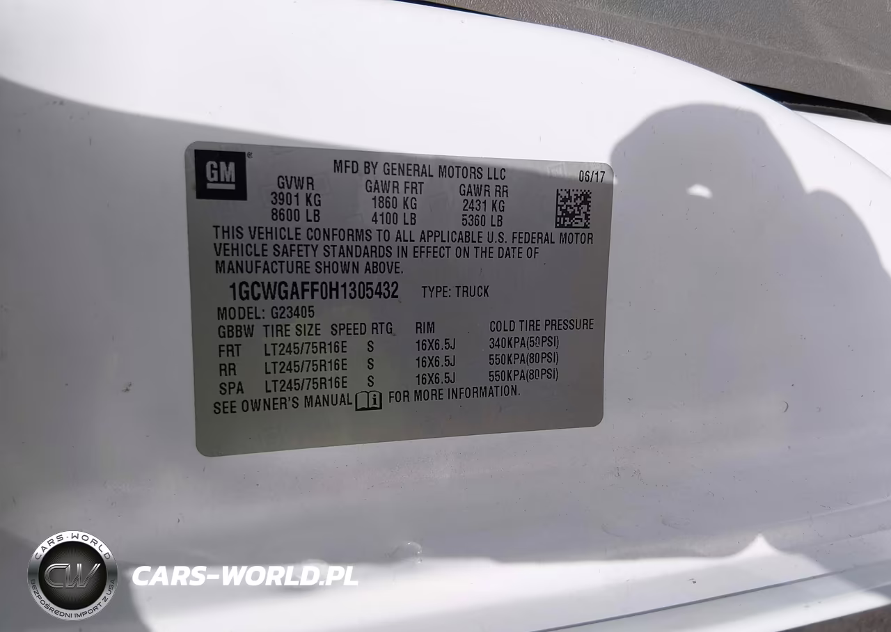 2017 Chevrolet Express 2500 Work Van VIN:1GCWGAFF0H1305432 - 9