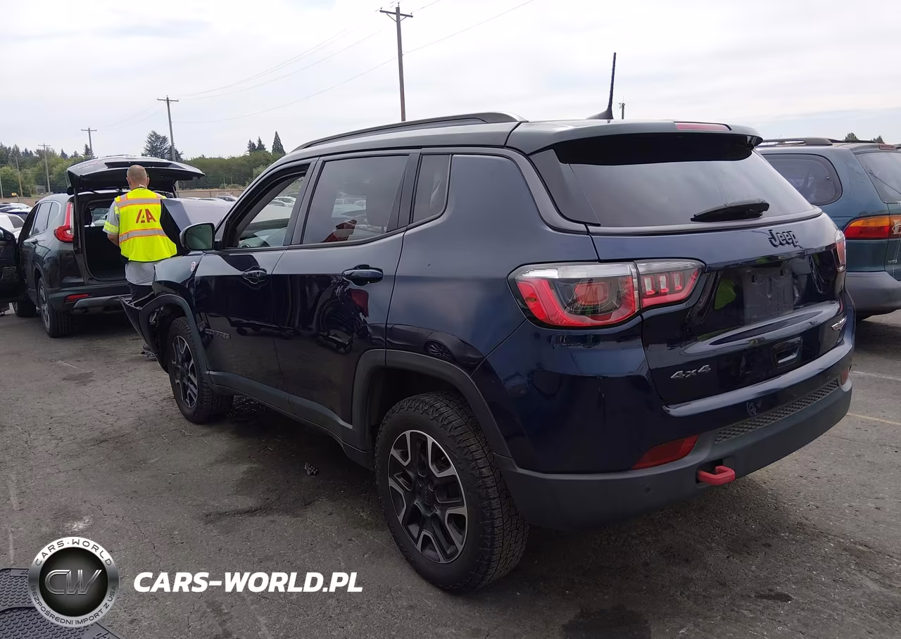 2019 Jeep Compass Trailhawk 4X4 VIN:3C4NJDDB6KT790450 - 3