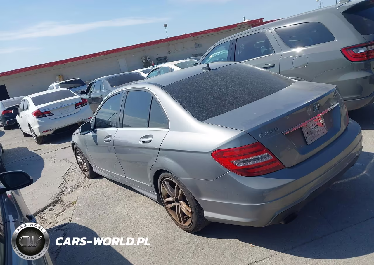 2012 Mercedes-Benz C 250 Luxury-Sport VIN:WDDGF4HB8CR217960 - 3