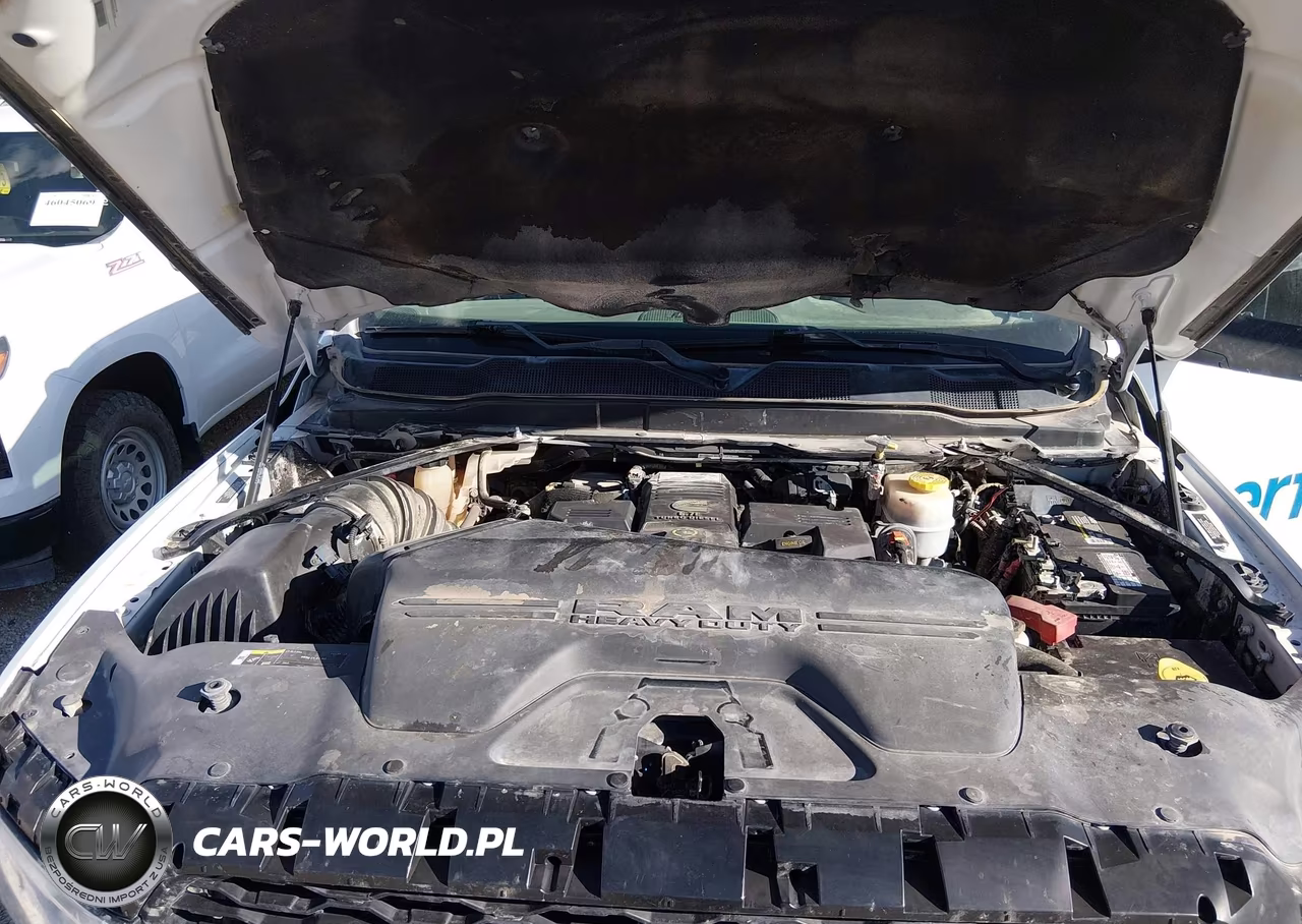 2019 Ram 3500 Chassis Tradesman-Slt-Laramie-Limited VIN:3C7WRTCL0KG620498 - 10