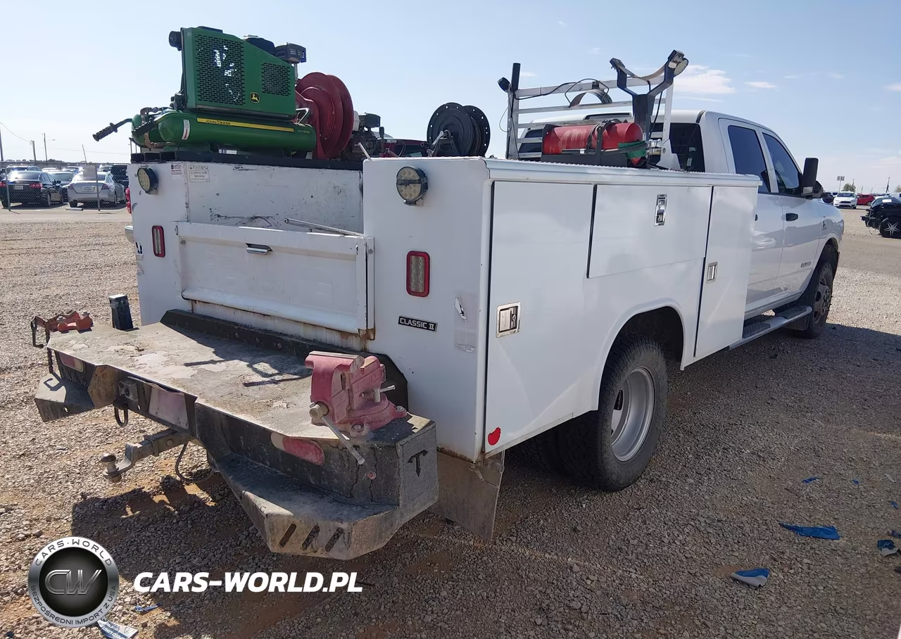 2019 Ram 3500 Chassis Tradesman-Slt-Laramie-Limited VIN:3C7WRTCL0KG620498 - 4