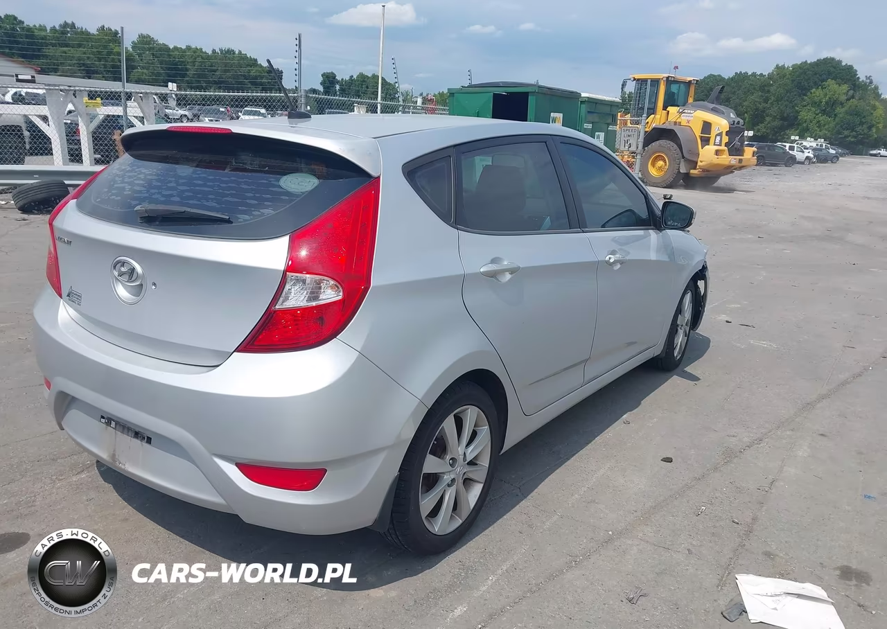 2013 Hyundai Accent Se VIN:KMHCU5AEXDU087800 - 4