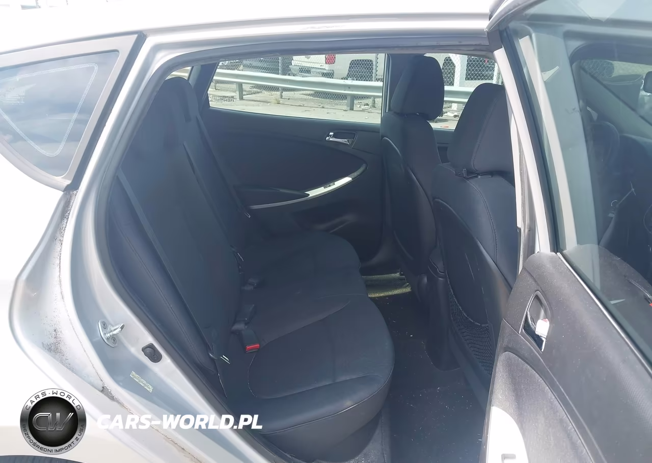 2013 Hyundai Accent Se VIN:KMHCU5AEXDU087800 - 8