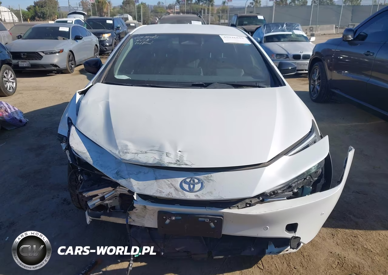 2024 Toyota Prius Le VIN:JTDACAAU1R3033491 - 13