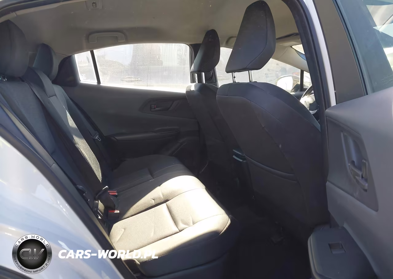 2024 Toyota Prius Le VIN:JTDACAAU1R3033491 - 8