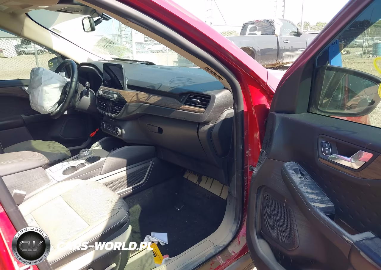 2020 Ford Escape Titanium VIN:1FMCU9J91LUA28711 - 5