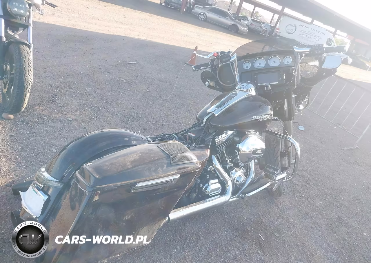 2014 Harley-Davidson Flhxs Street Glide Special VIN:1HD1KRM36EB675465 - 3