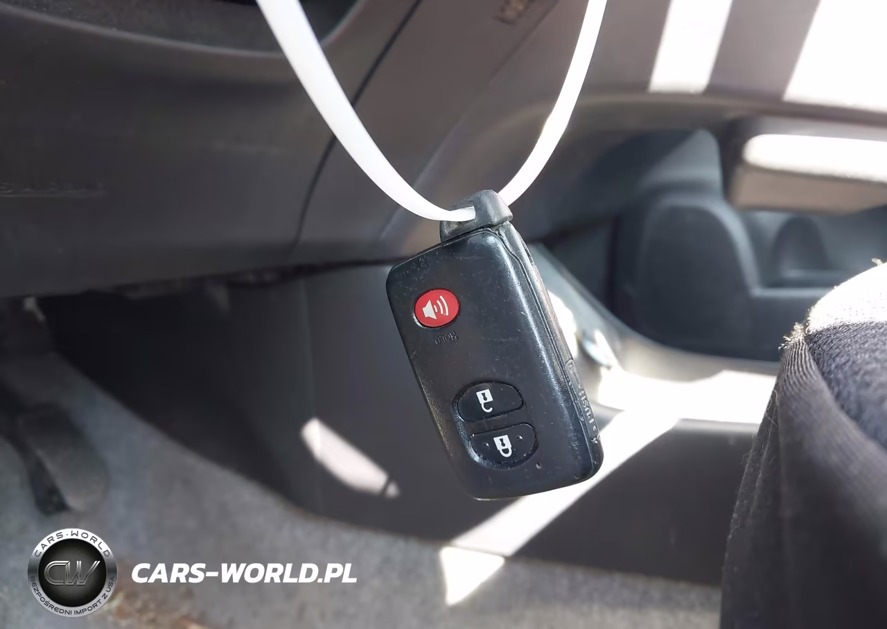 2012 Toyota Prius Two VIN:JTDKN3DU0C5396897 - 11