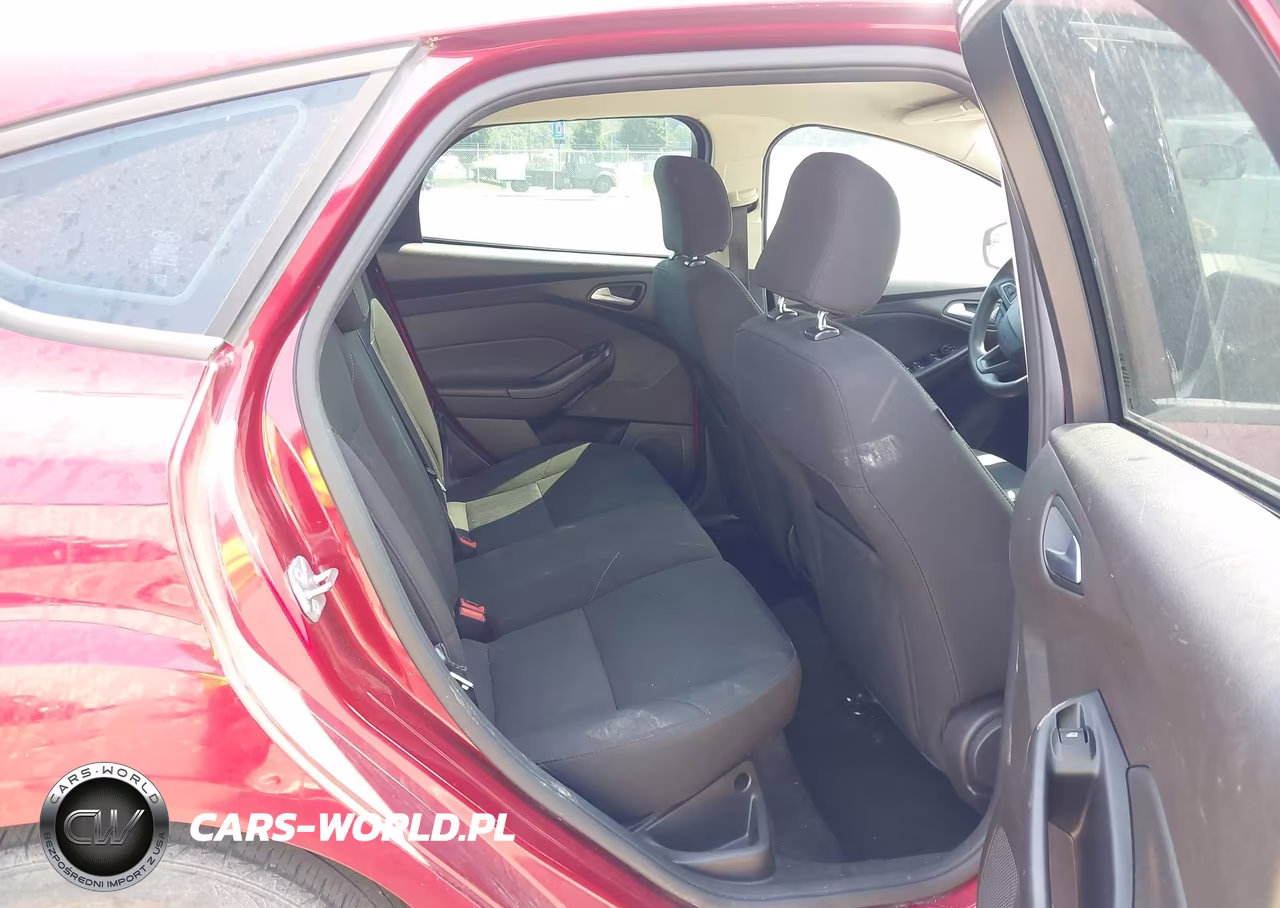 2016 Ford Focus Se VIN:1FADP3K29GL310143 - 8